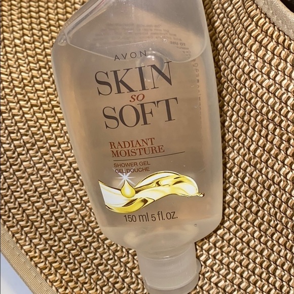 Avon Skin So Soft Radiant moisture shower Gel - Picture 6 of 6